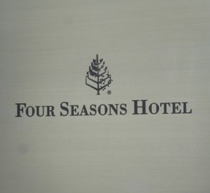 FOUR SEASONS HOTEL 丸の内のコピー